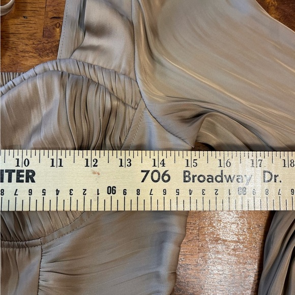 Joie Corset ruched back light brown tan blouse size small - Picture 6 of 7